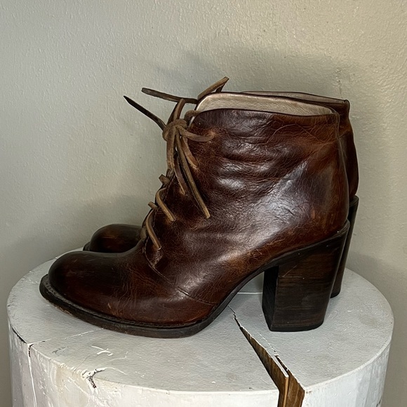 Freebird Beck booties in brown leather size 10 - Picture 2 of 6